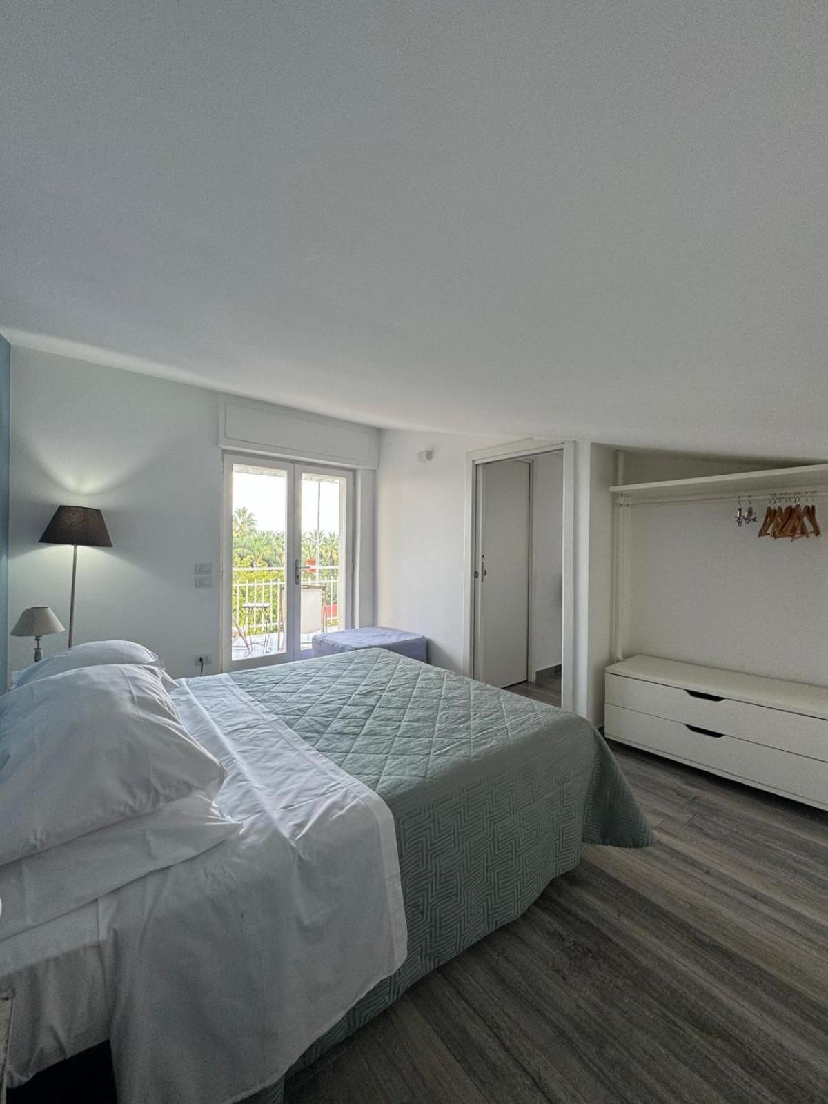 Reggine Holiday Apartments 상트아그넬로 외부 사진